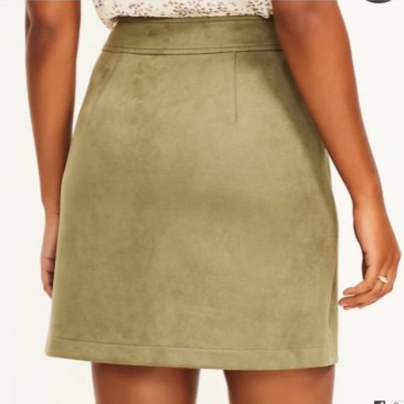 NWT LOFT Faux Suede Skirt with Pockets Size 0 P - Picture 4 of 4
